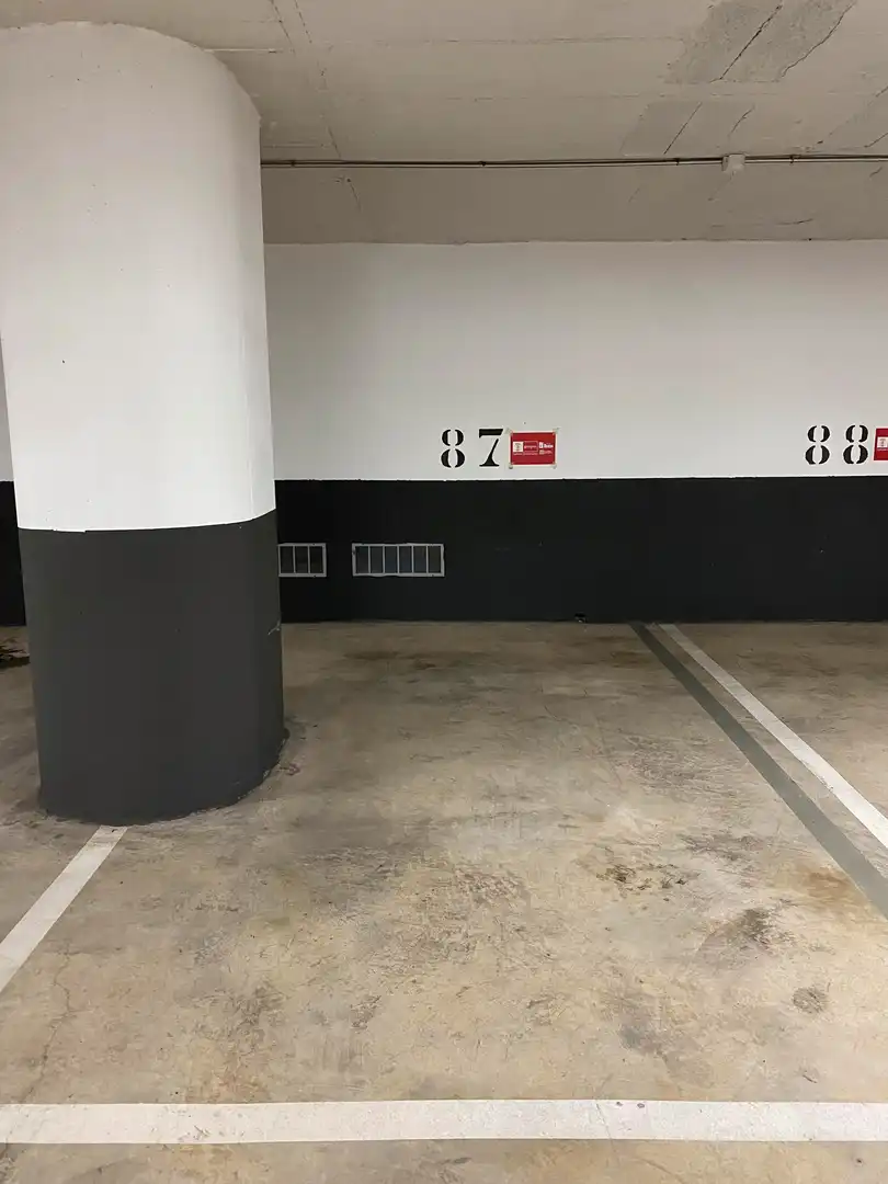 Parking de Oficina en venta en Sabadell con Calefacción