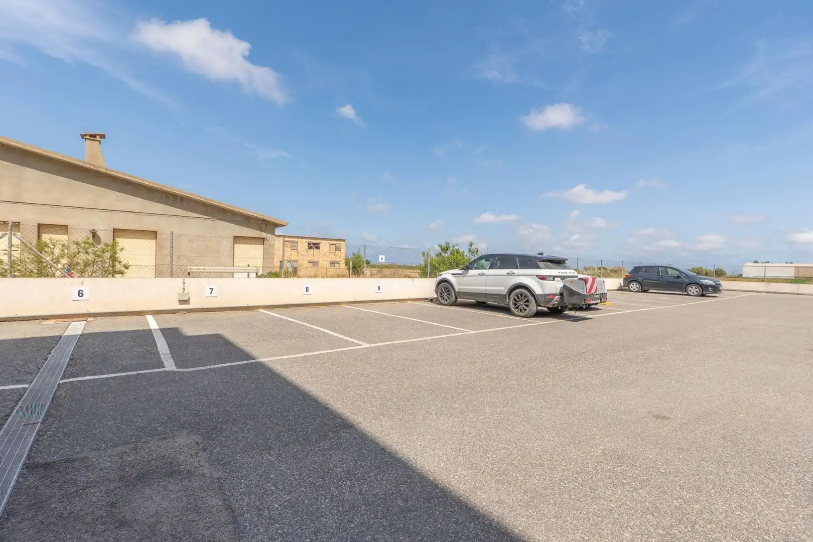 Parking de Piso en venta en Deltebre con Aire acondicionado y Piscina comunitaria