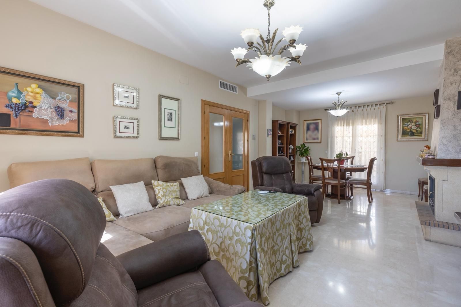 Living room of Single-family semi-detached for sale in Albolote  with Air Conditioner, Heating and Private garden