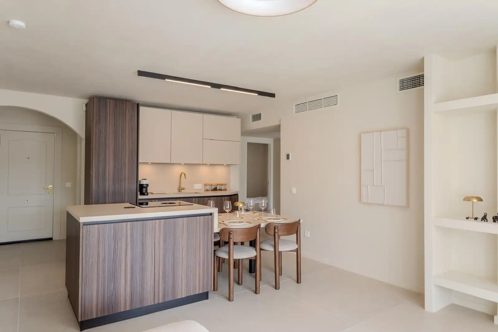 Cocina de Apartamento de alquiler en Estepona con Aire acondicionado, Terraza y Piscina