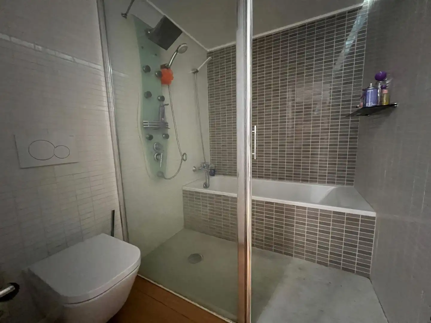 Baño de Piso en venta en Ontinyent con Parquet, Trastero y Amueblado