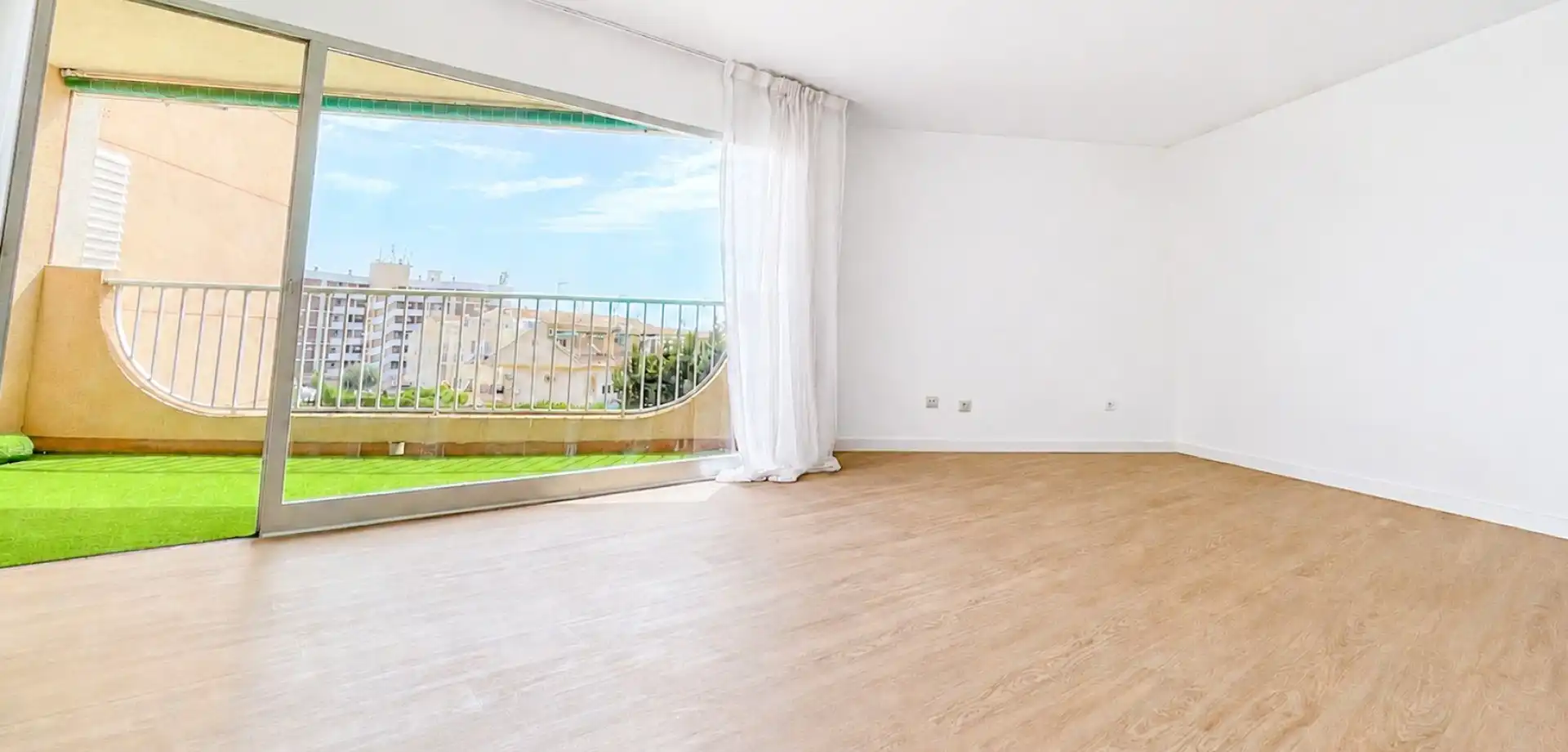 Living room of Apartments for sale in Orihuela  with Parquet flooring, Terrace and Balcony