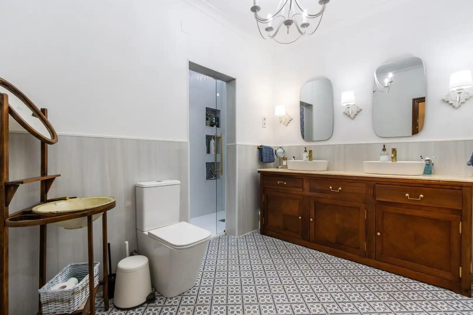 Badezimmer von Einfamilien-Reihenhaus zum Verkauf in Terrassa mit Heizung und Terrasse