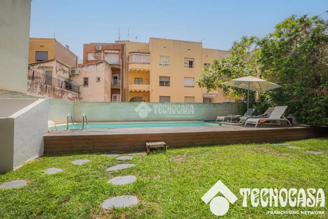 Piscina de Pis en venda en Barcelona amb Aire condicionat i Parquet