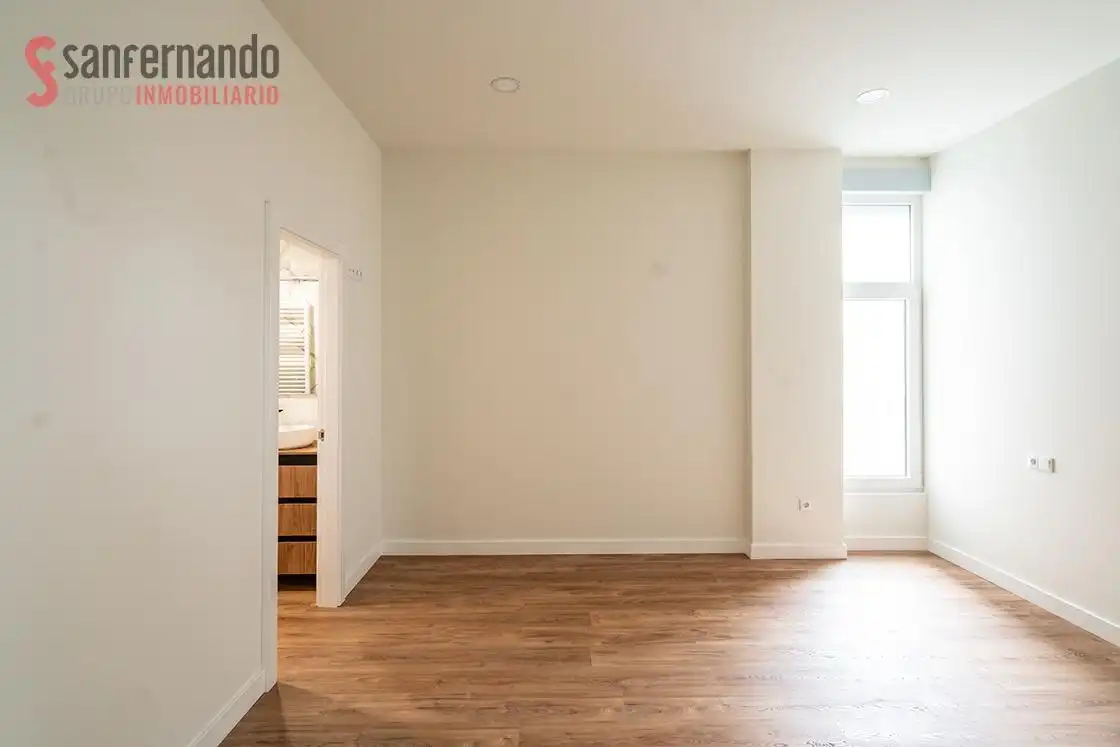 Habitación de Planta baja en venta en Santander con Calefacción