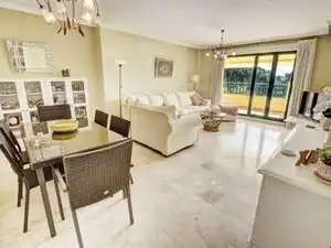 Sala de estar de Piso en venta en Benalmádena con Aire acondicionado, Terraza y Trastero