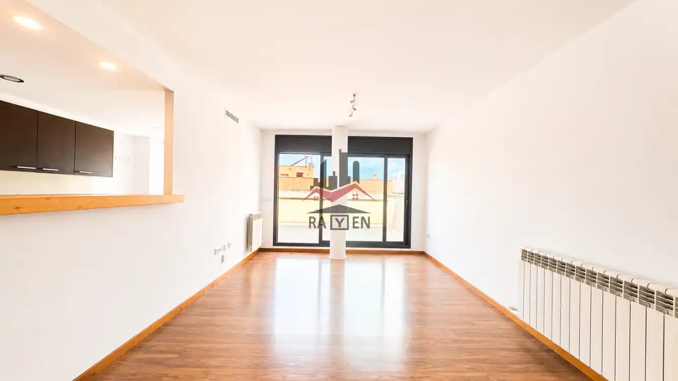 Duplex con ascensore in affitto a Centre, imagen 3