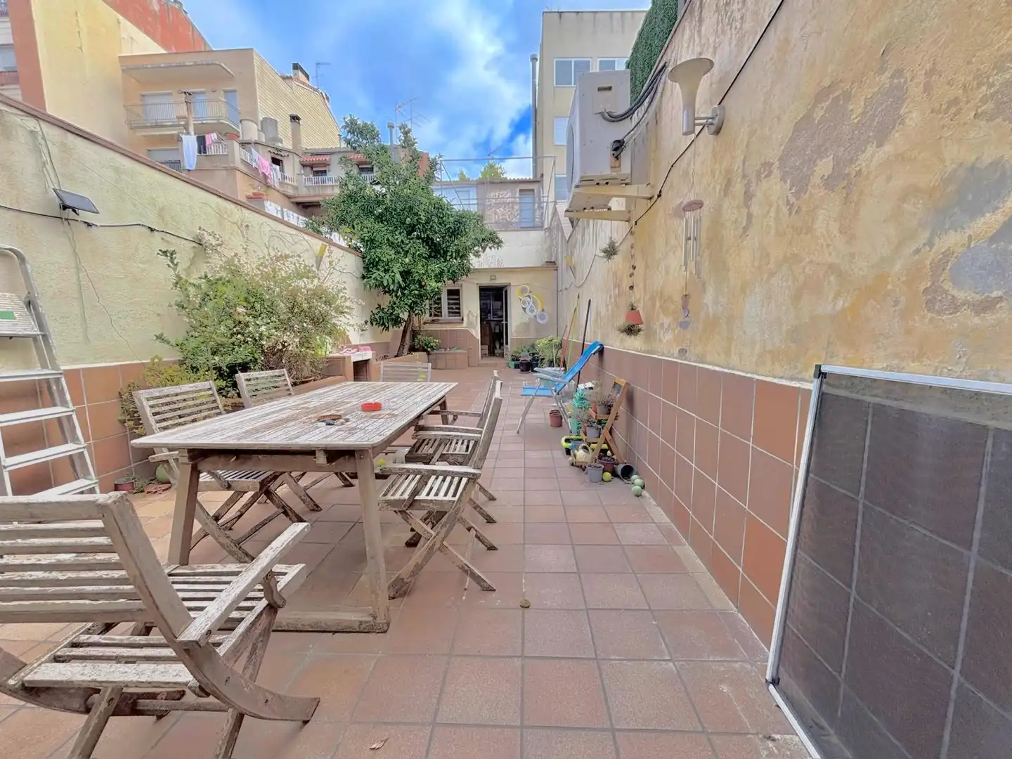 Casa aparellada en venda a Centre - Sant Oleguer, imagen 2