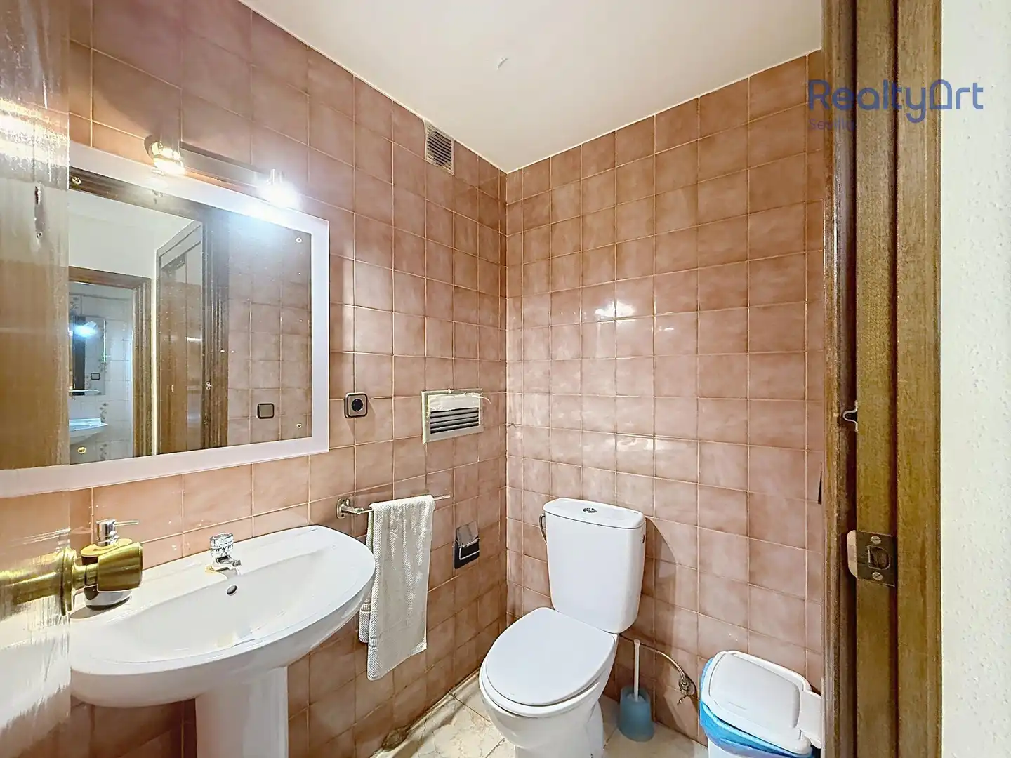 Office space with lift for sale in Triana, imagen 14