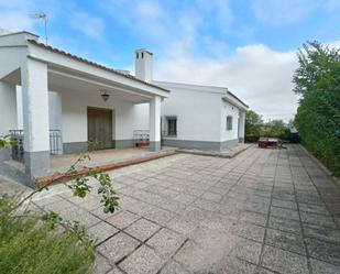 Vista exterior de Casa o xalet en venda en Guadamur amb Aire condicionat, Terrassa i Balcó