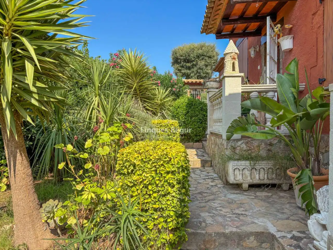 Houses for sale in Calle Víctor Català, Residencial Begur - Esclanyà