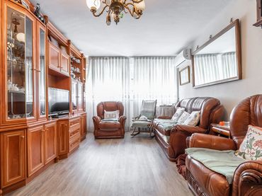 Piso con ascensor en venta en Moratalaz