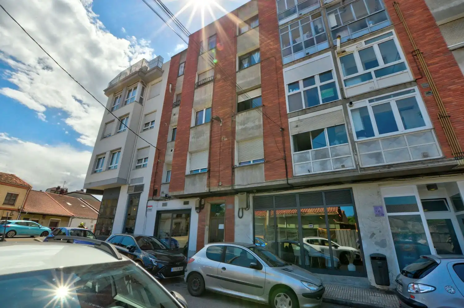 Vista exterior de Pis en venda en Gijón  amb Piscina