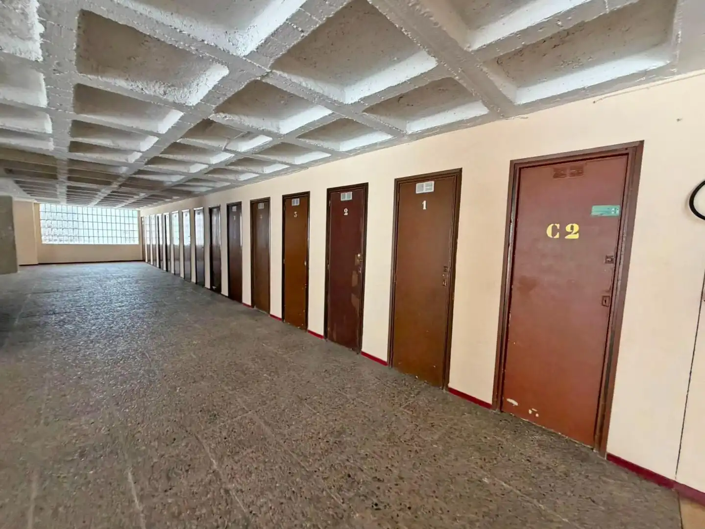 Wohnung zum Verkauf in Alicante / Alacant mit Klimaanlage, Terrasse und Abstellraum