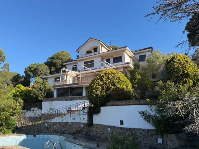 Casa-chalet en Venta en Carrer Antoni Gaudí, 15 en Sant Fost de Campsentelles