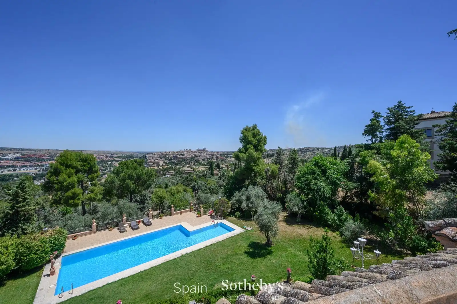 Schwimmbecken von Haus oder Chalet zum Verkauf in Toledo mit Klimaanlage, Heizung und Privatgarten
