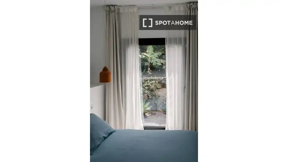 Habitación de Apartamento para compartir en Tinajo con Aire acondicionado, Terraza y Amueblado