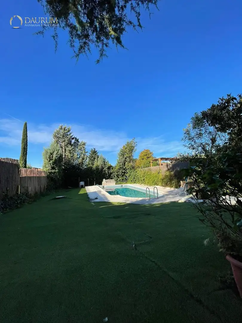 Piscina de Casa o xalet en venda en Rivas-Vaciamadrid amb Aire condicionat, Calefacció i Terrassa