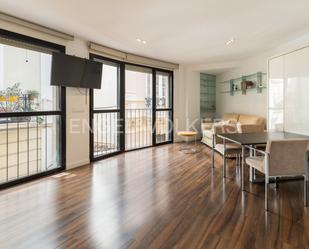 Sala d'estar de Apartament de lloguer en  Valencia Capital amb Aire condicionat, Calefacció i Moblat