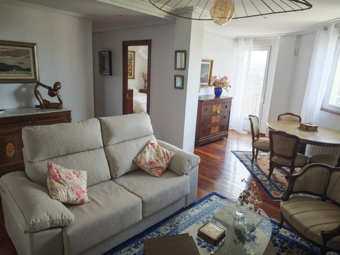 Sala de estar de Piso de alquiler en Santander con Calefacción, Parquet y Amueblado