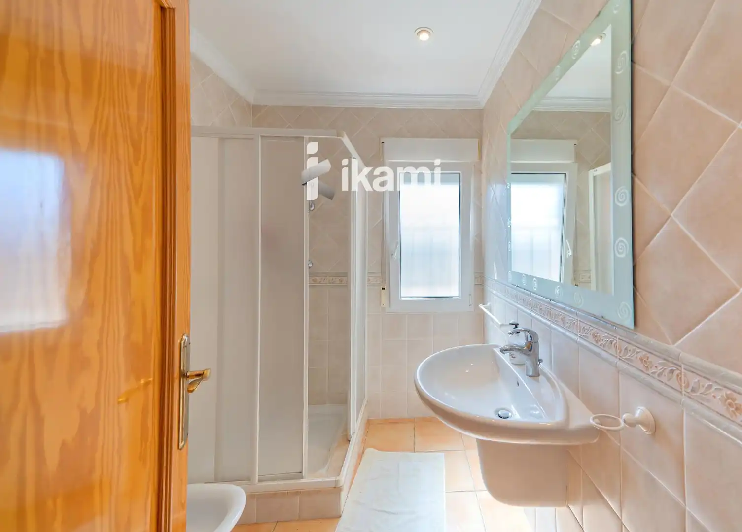 Bathroom of Houses for sale in Dénia  with Air Conditioner, Heating and Private garden