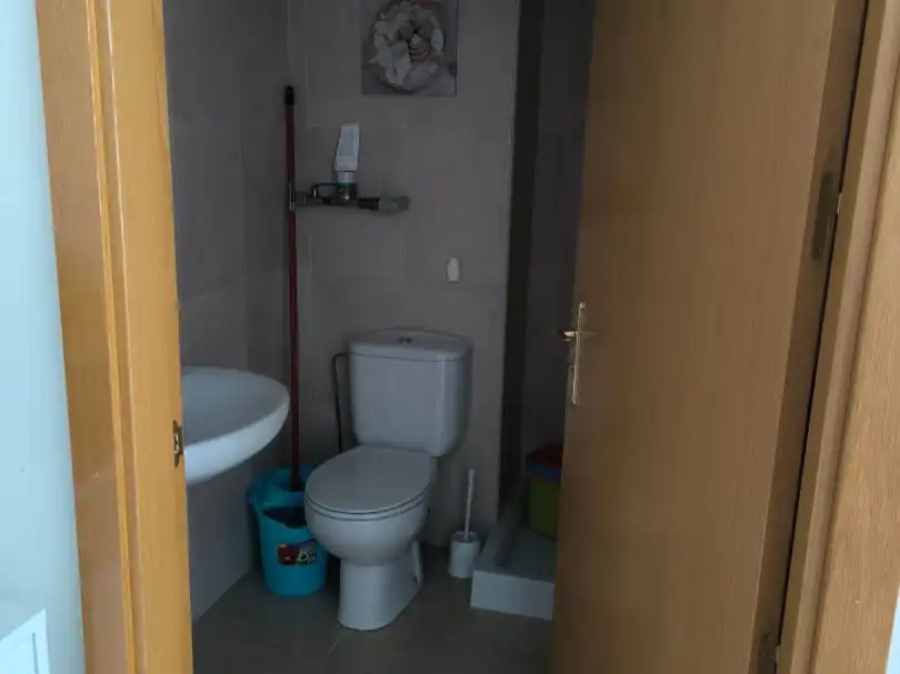 Bany de Oficina de lloguer en Donostia - San Sebastián  amb Moblat