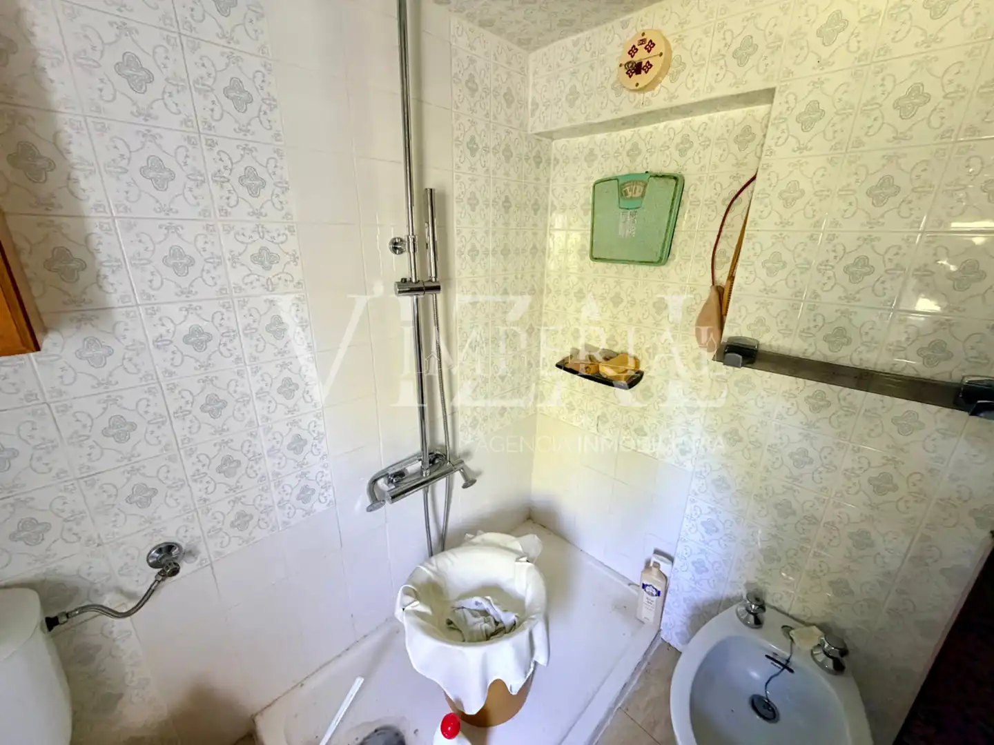 Bathroom of Flat for sale in Toledo  with Balcony