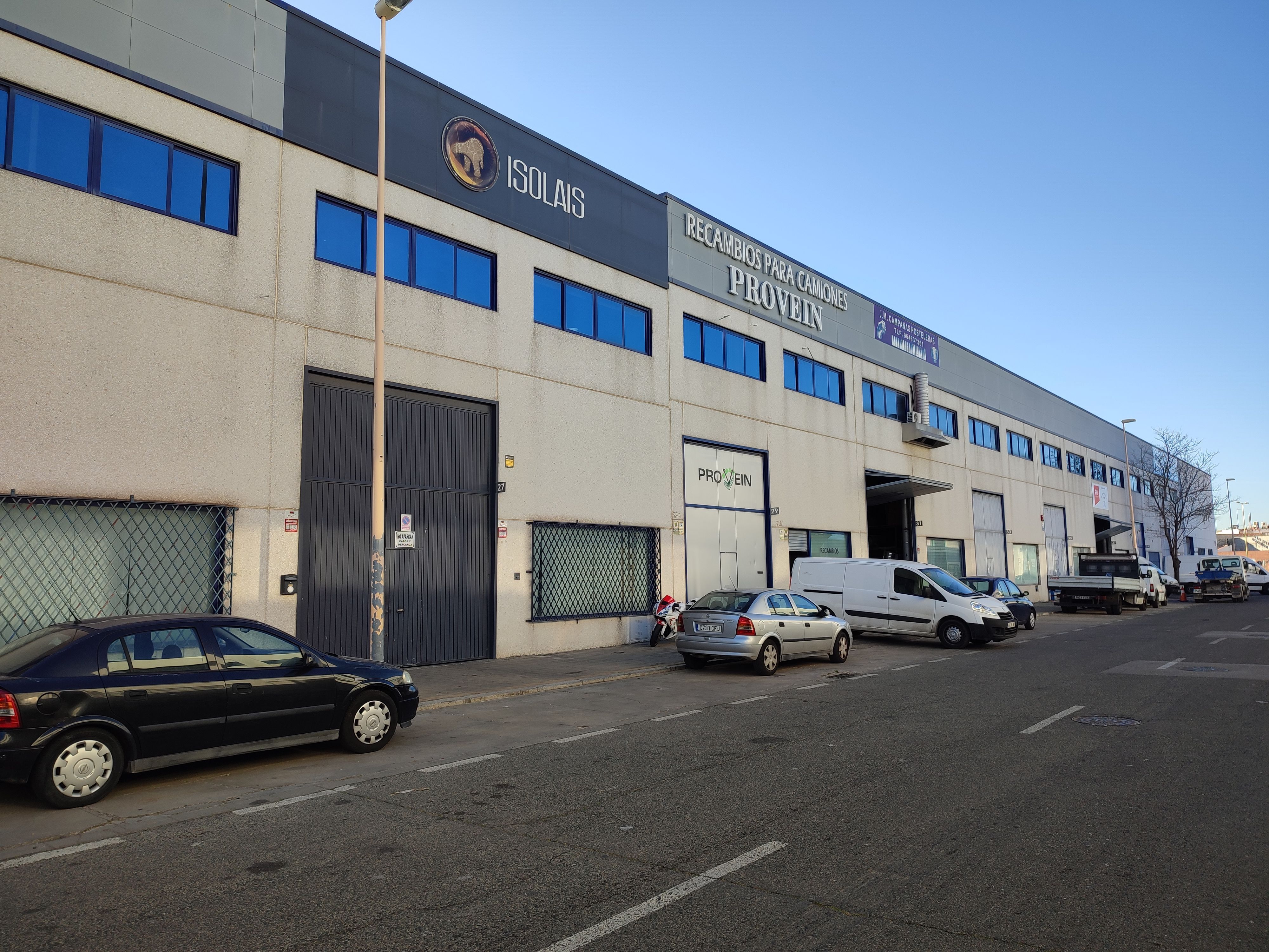 Vista exterior de Nau industrial en venda en  Sevilla Capital
