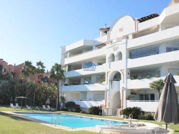 Piso con piscina en venta en Nueva Andalucía
