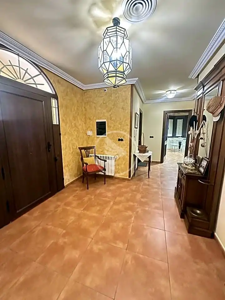 Casa o xalet en venda en Linares amb Aire condicionat, Calefacció i Jardí privat