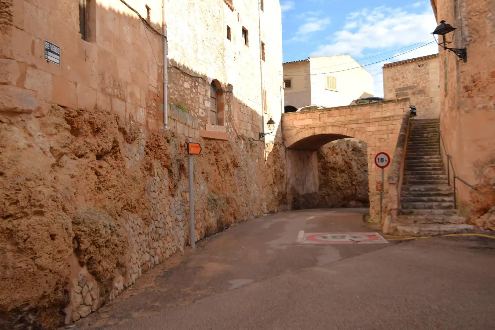 Vista exterior de Casa o xalet en venda en Muro amb Aire condicionat, Calefacció i Jardí privat