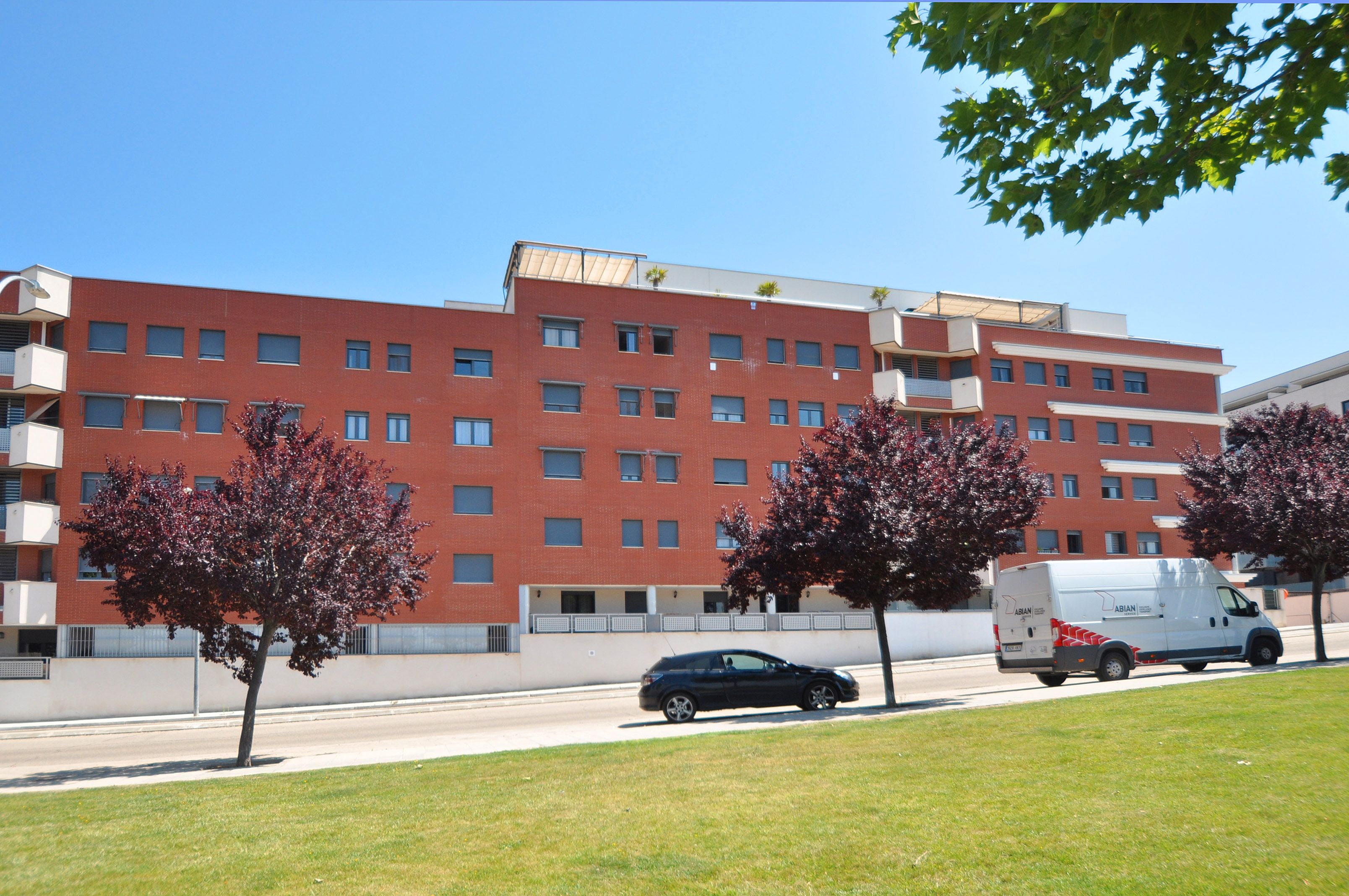 Exterior view of Flat for sale in Guadalajara Capital  with Heating, Storage room and Furnished