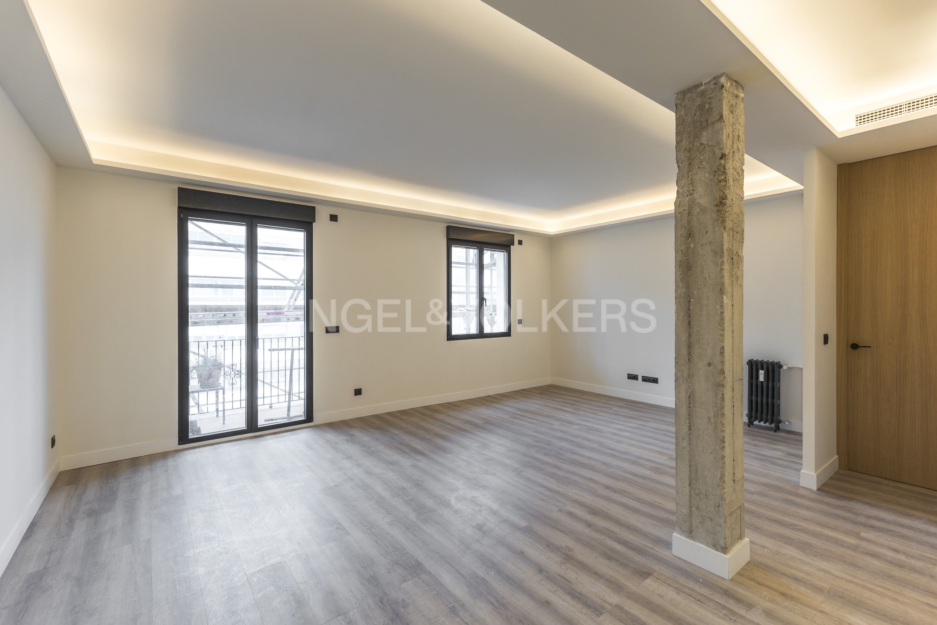 Living room of Apartment for sale in  Madrid Capital  with Air Conditioner, Heating and Terrace
