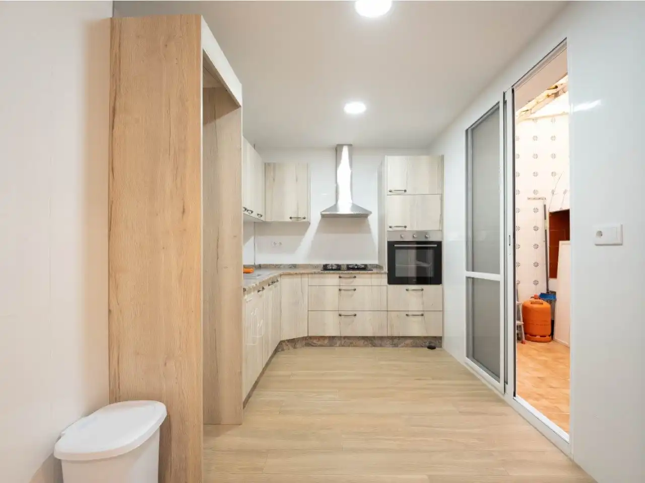 Cocina de Piso en venta en La Pobla de Vallbona con Aire acondicionado, Calefacción y Jardín privado