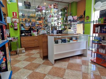 Local comercial en venda a Avenida Blas de Otero