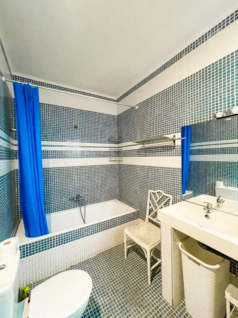 Bany de Casa o xalet en venda en Benajarafe