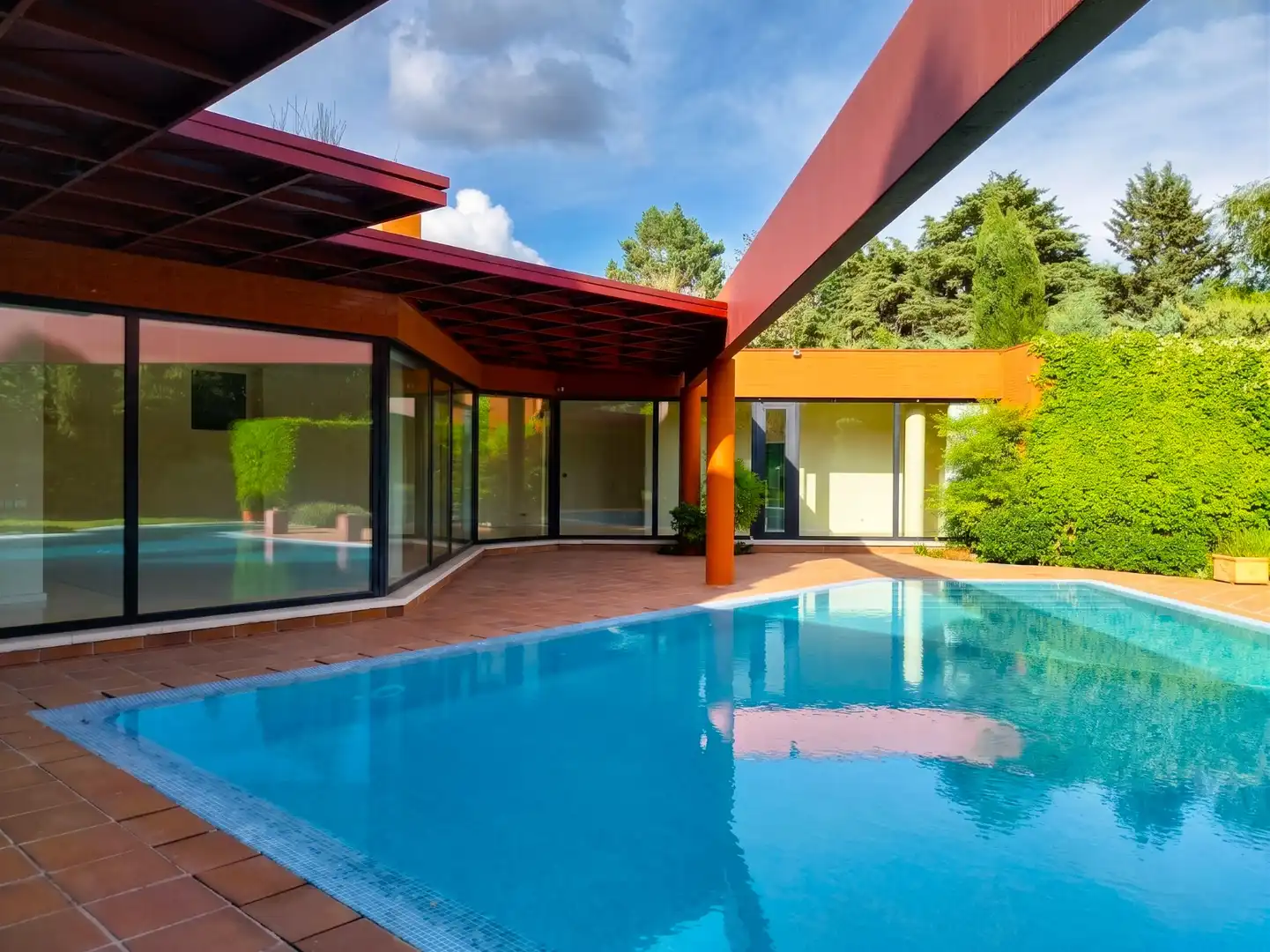 Piscina de Casa o chalet en venta en Pozuelo de Alarcón con Aire acondicionado, Calefacción y Jardín privado