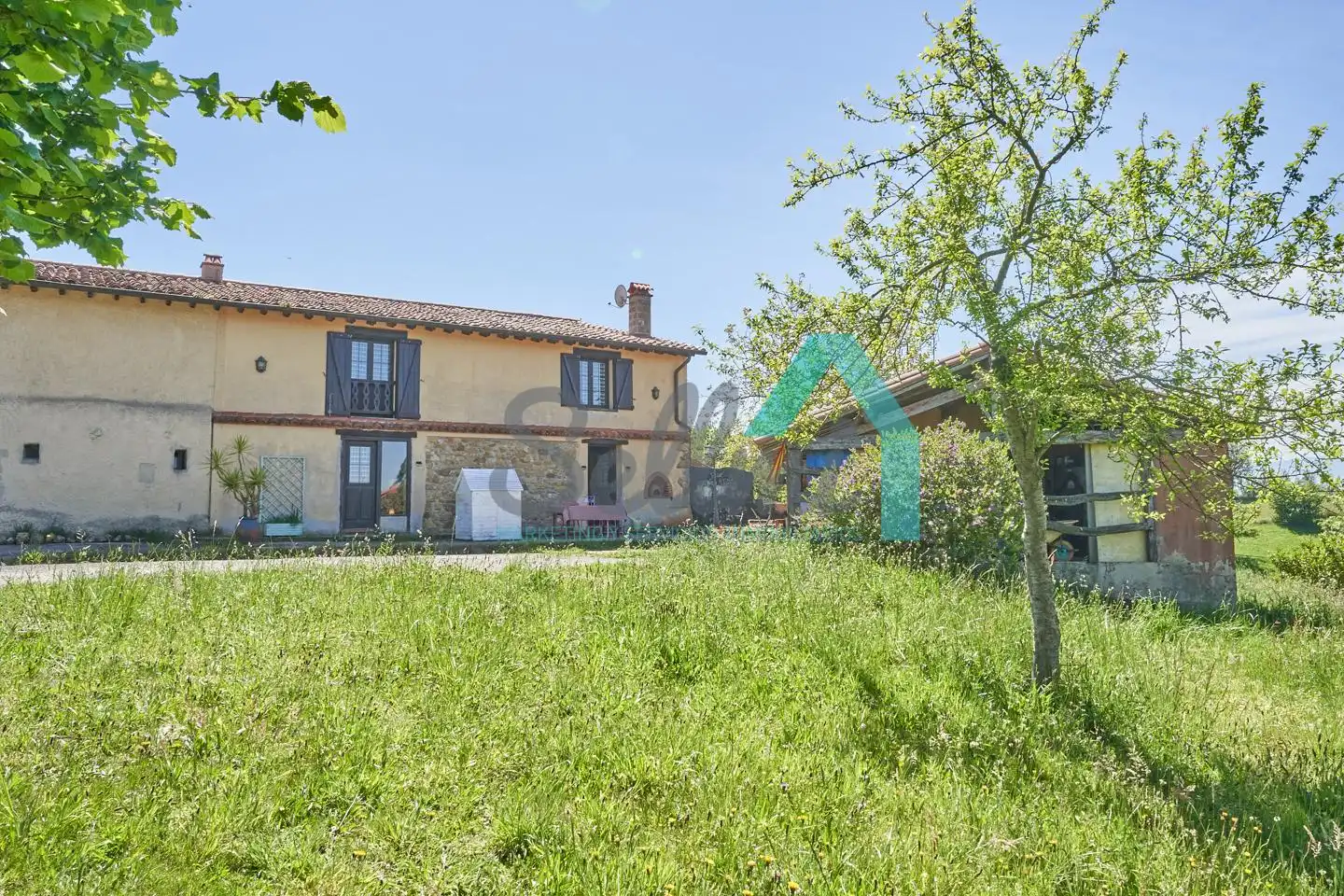 Vista exterior de Casa o chalet en venta en Siero con Calefacción, Jardín privado y Parquet
