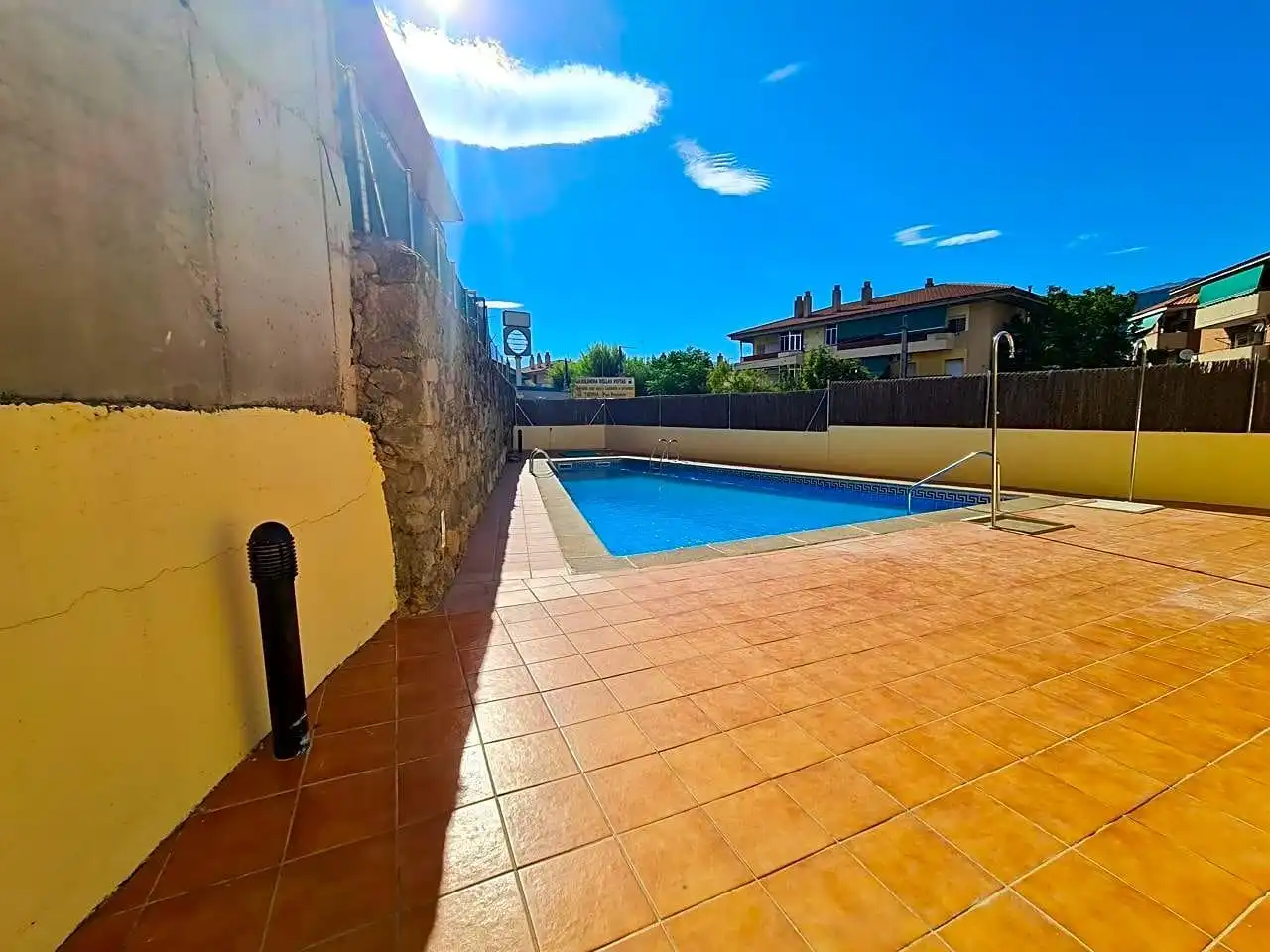 Piscina de Planta baja en venta en La Adrada  con Calefacción, Terraza y Trastero
