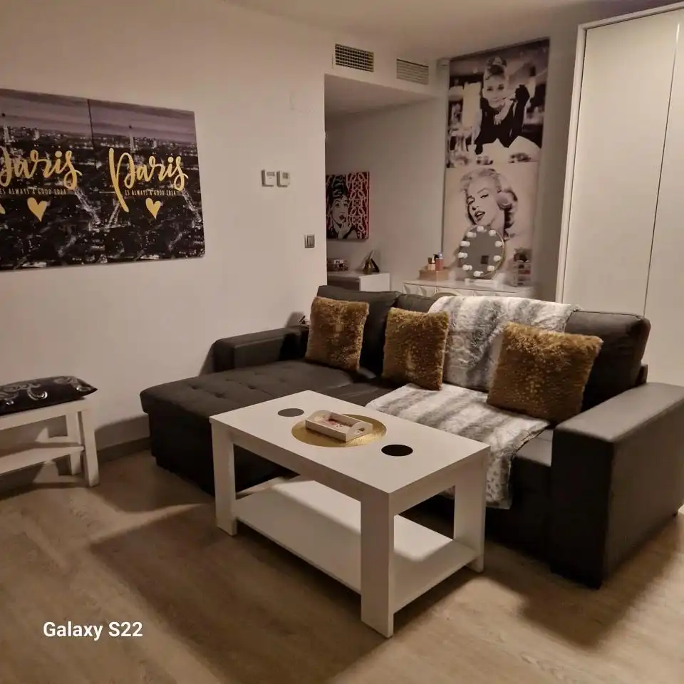 Sala d'estar de Pis en venda en Zaragoza amb Calefacció, Traster i Moblat