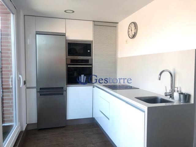 Ático en Alquiler en Oviedo - Aureliano San Roman en Teatinos - Los Prados