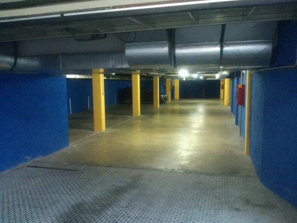 Parkplatz von Garage zur Miete in Sabadell