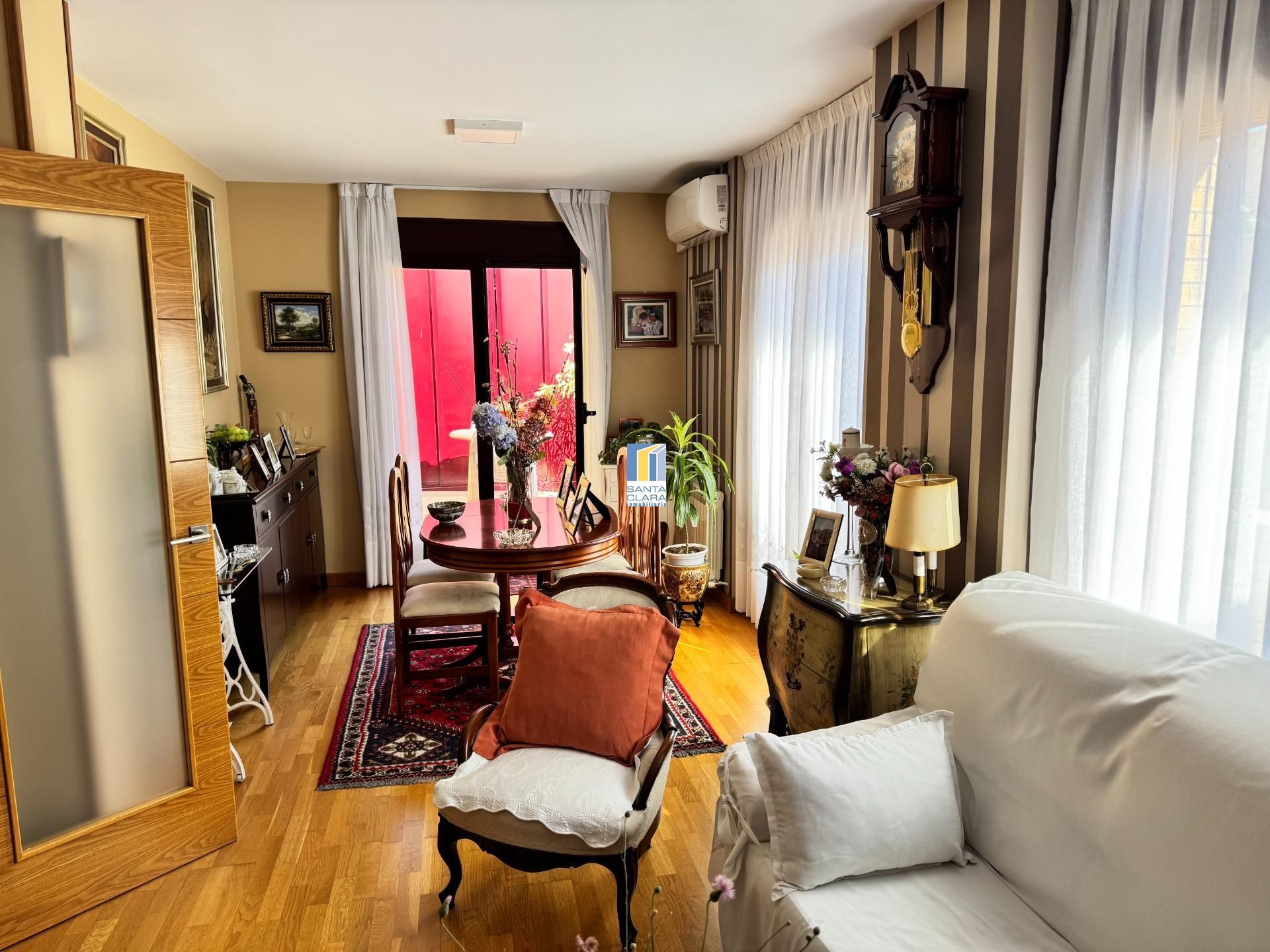 Sala d'estar de Àtic en venda en Zamora Capital  amb Aire condicionat, Calefacció i Terrassa