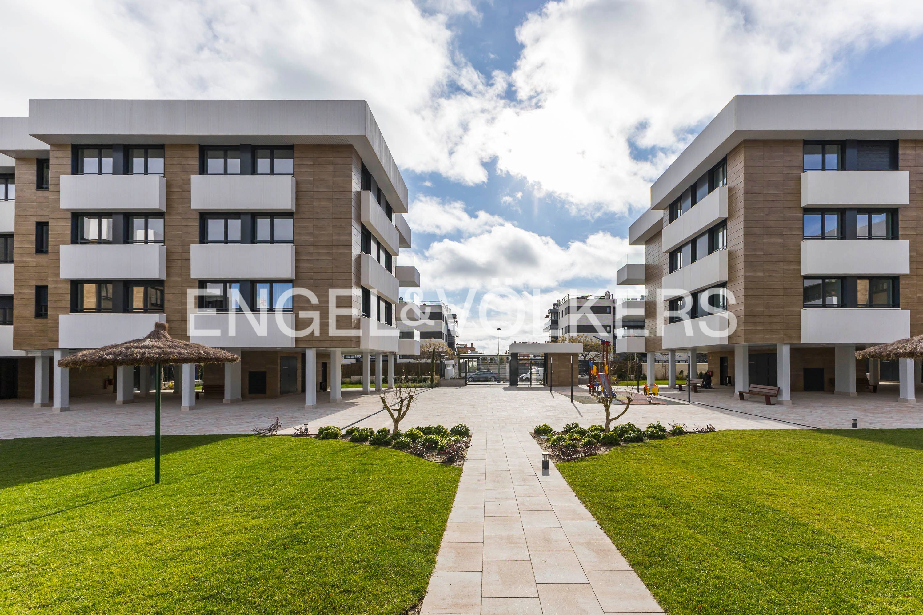 Exterior view of Apartment to rent in Pozuelo de Alarcón  with Heating, Parquet flooring and Terrace