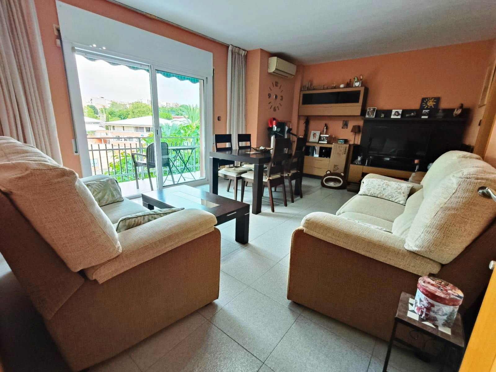 Sala d'estar de Pis en venda en Mataró amb Aire condicionat, Calefacció i Terrassa