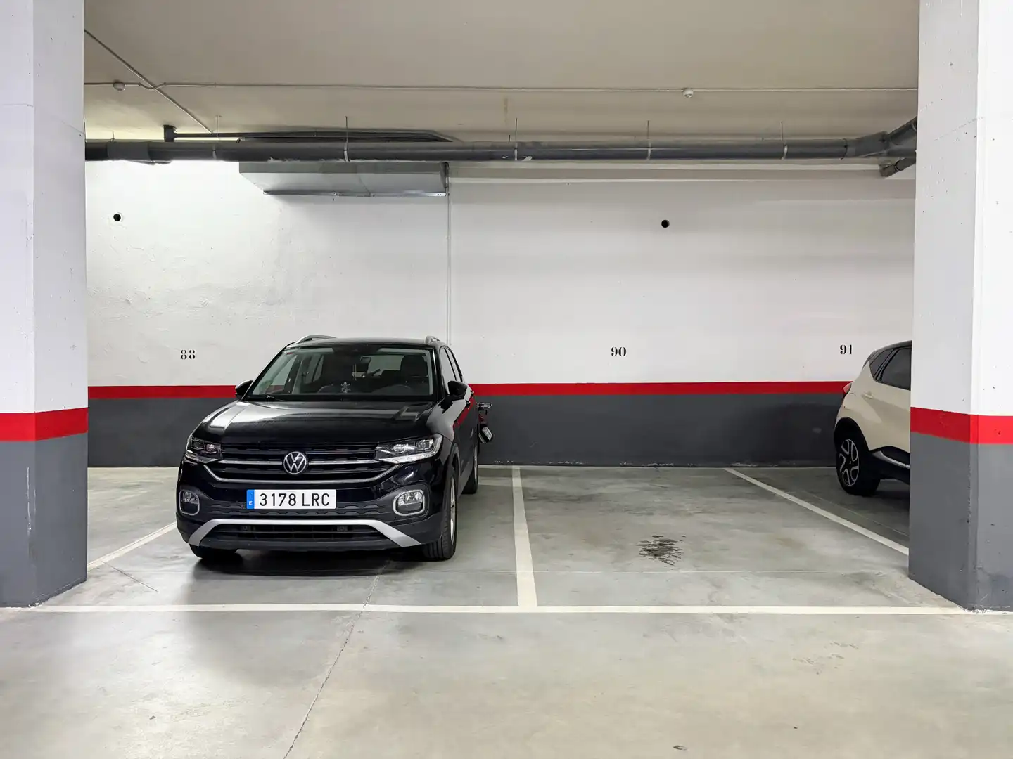 Parking of Flat for sale in Cistérniga  with Heating, Private garden and Storage room