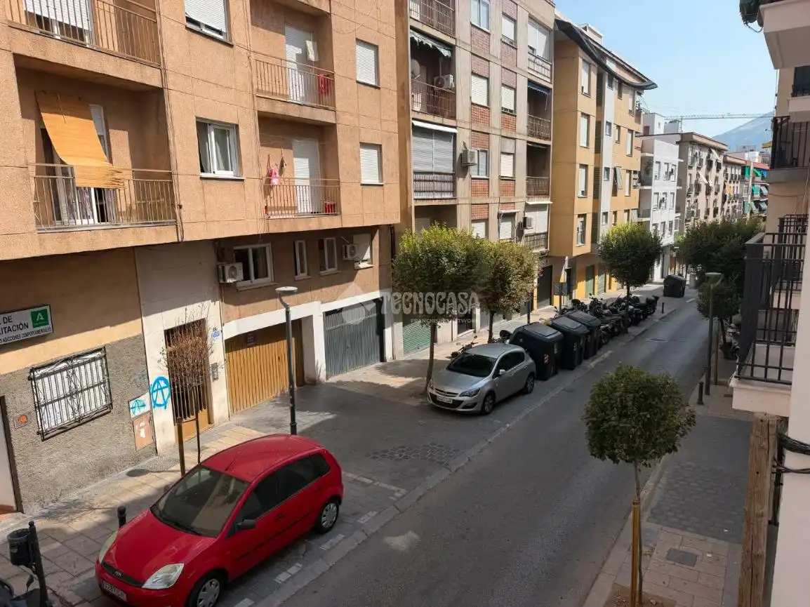 Vista exterior de Pis en venda en Jaén amb Aire condicionat, Moblat i Balcó