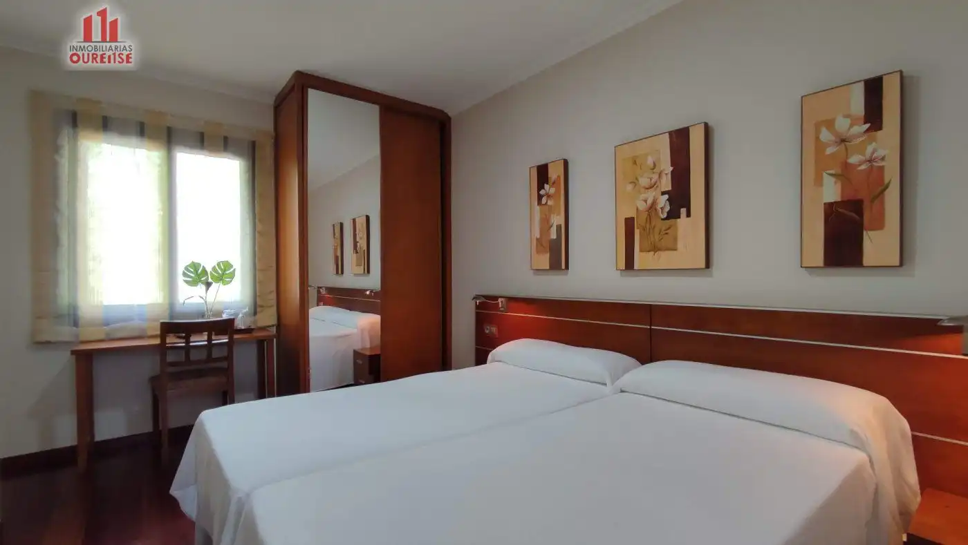 Habitación de Edificio en venta en Nogueira de Ramuín