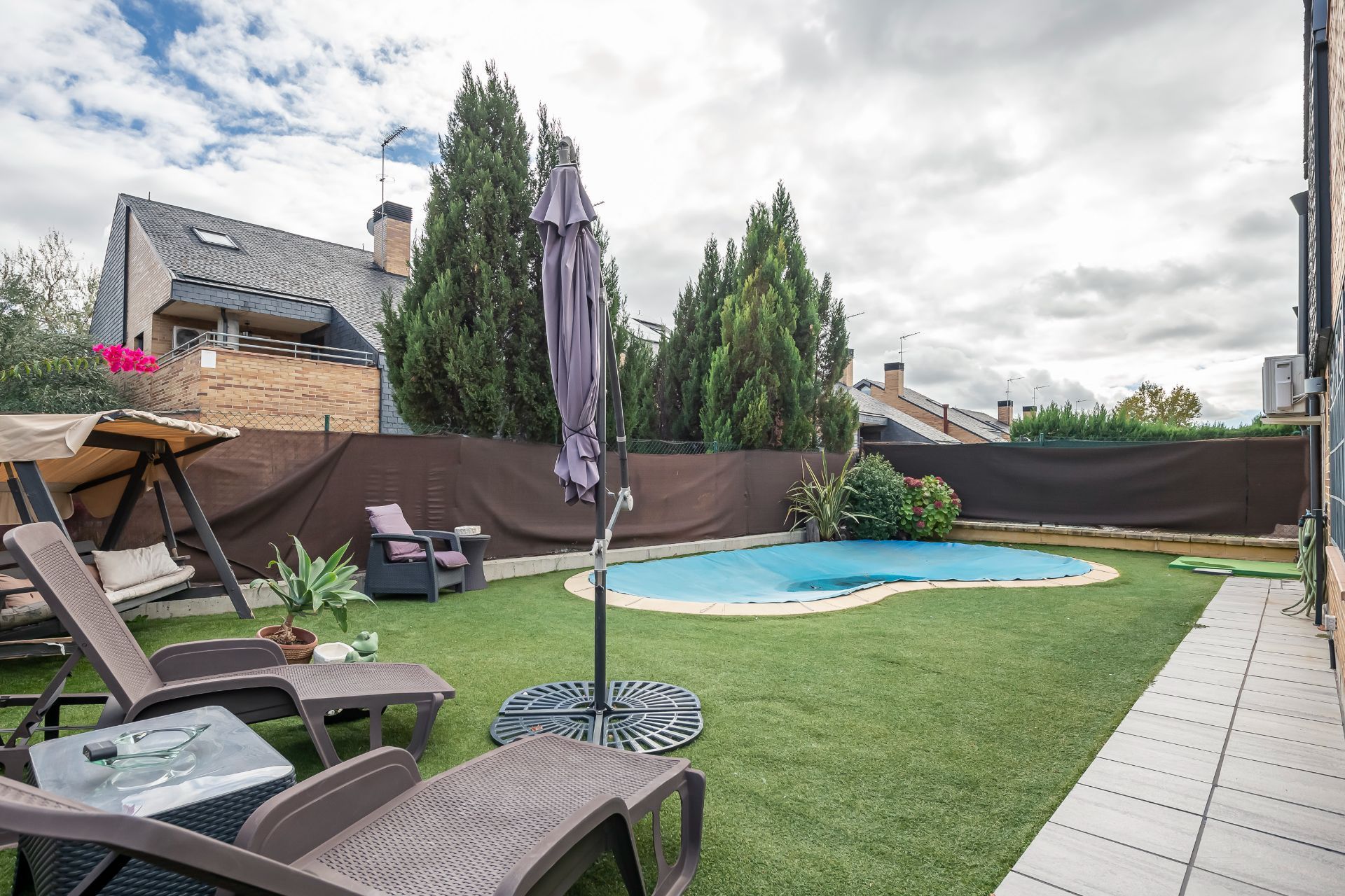 Swimming pool of House or chalet for sale in Rivas-Vaciamadrid  with Air Conditioner, Heating and Private garden