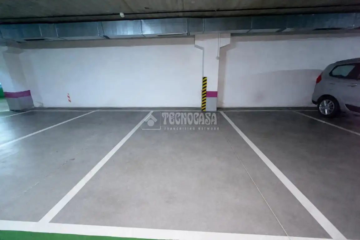 Garaje en venta en C. Florencia, Veredillas